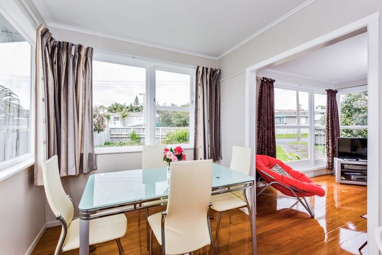 Photo of property in 2 Claridge Street, Glen Eden, Auckland, 0602