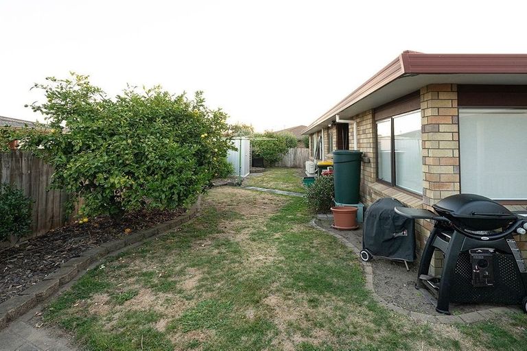 Photo of property in 12 College Drive, Paraparaumu, 5032