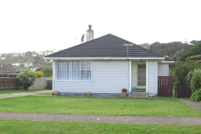 Photo of property in 3 Waiuta Street, Titahi Bay, Porirua, 5022