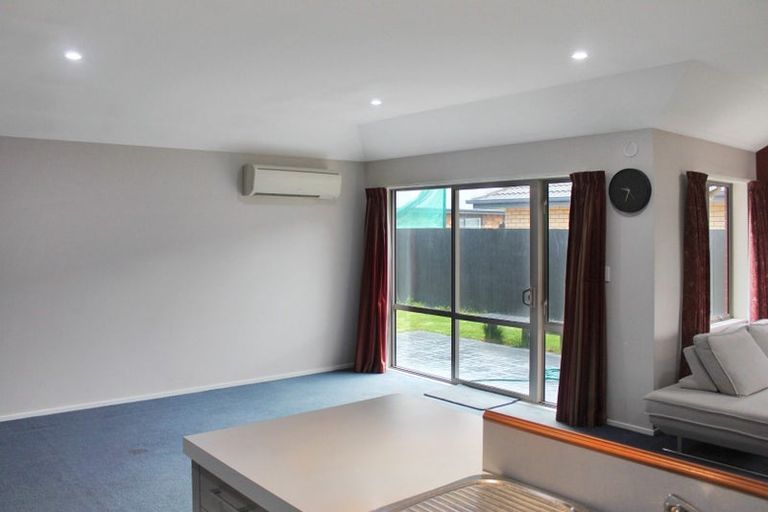 Photo of property in 8 Okuku Place, Hei Hei, Christchurch, 8042