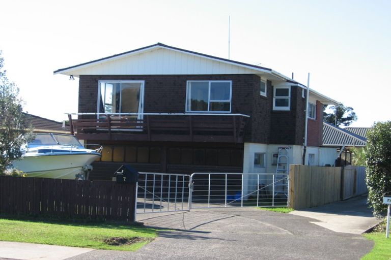 Photo of property in 9b Elizabeth Street, Orewa, 0931