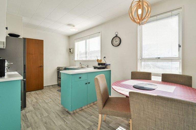 Photo of property in 2/518 Fitzroy Avenue, Hastings, 4122