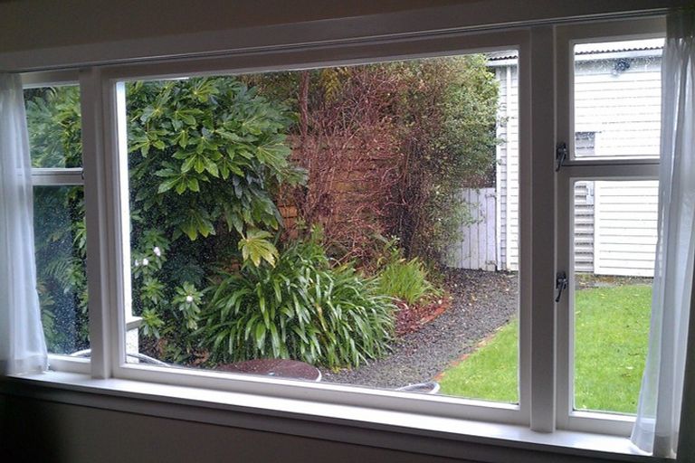 Photo of property in 24 Bracken Street, Petone, Lower Hutt, 5012