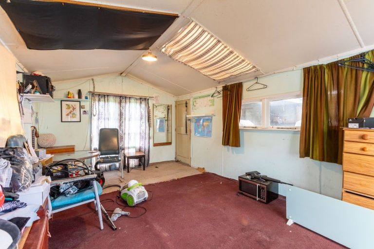 Photo of property in 21 Atkinson Street, Woodville, 4920