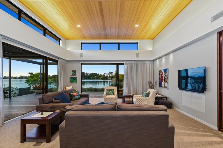 Photo of property in 54 Lake Crescent, Hamilton Lake, Hamilton, 3204