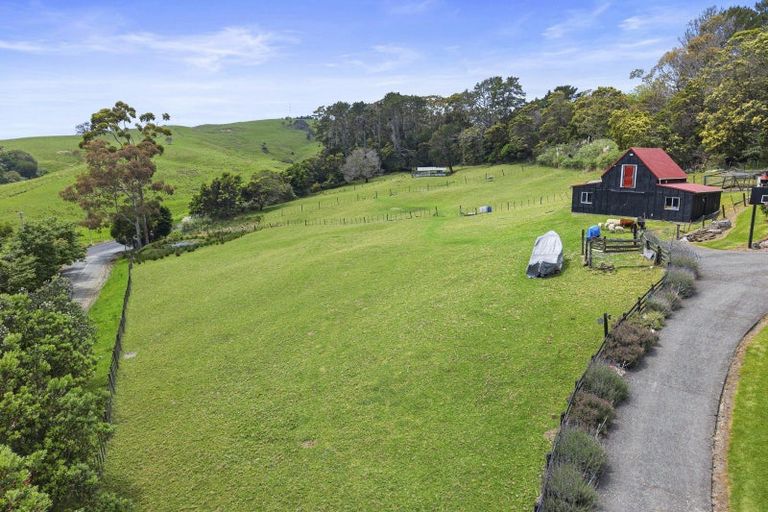 Photo of property in 15 Barr Road, Makarau, Warkworth, 0984