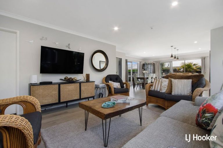 Photo of property in 11a Hillview Road, Waihi Beach, 3611