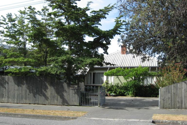 Photo of property in 31 Taupata Street, Redcliffs, Christchurch, 8081