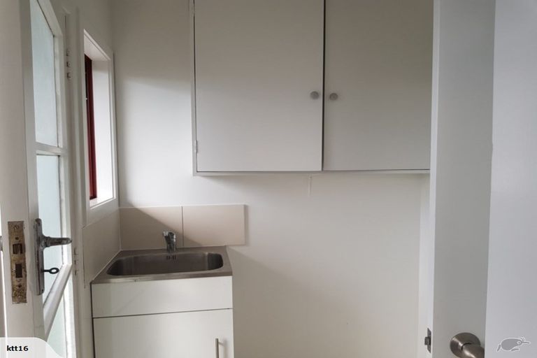 Photo of property in 39 James Street, Mangere East, Auckland, 2024