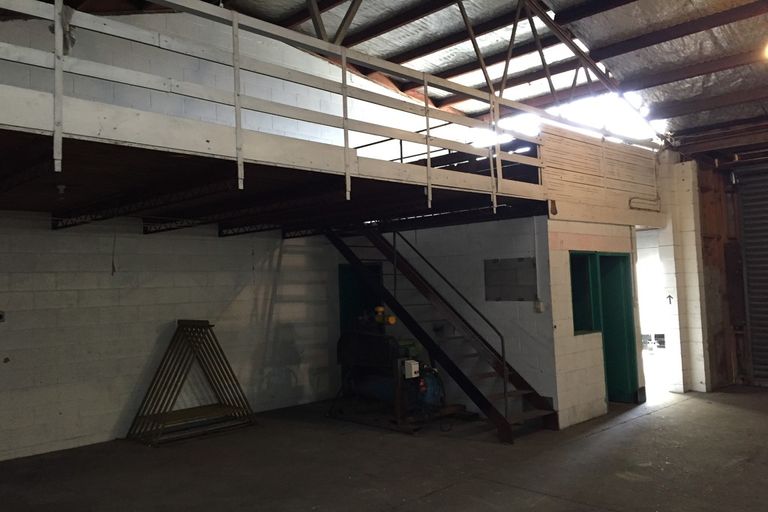 Photo of property in 6a Elizabeth Street, Orewa, 0931