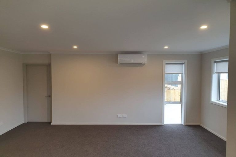 Photo of property in 43a Wainuiomata Road, Wainuiomata, Lower Hutt, 5014