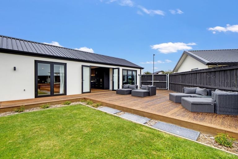 Photo of property in 24 Gisele Crescent, Halswell, Christchurch, 8025
