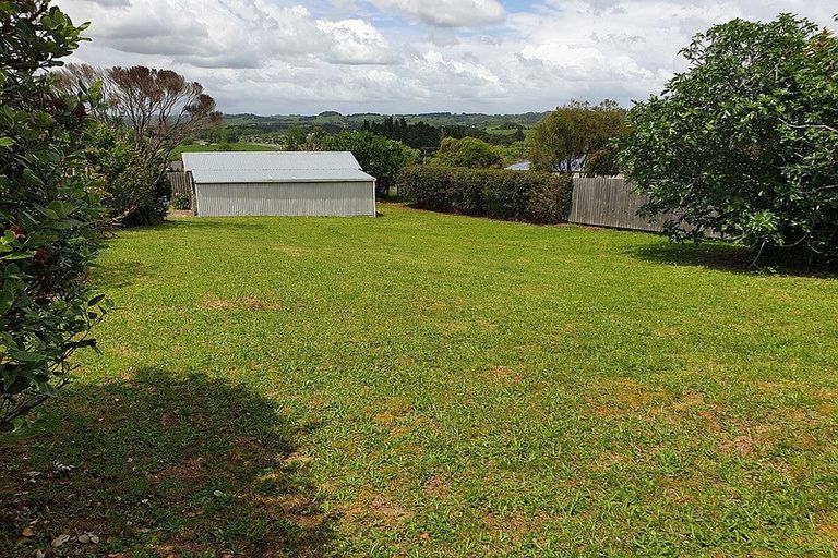 Photo of property in 32 View Street, Maungaturoto, 0520