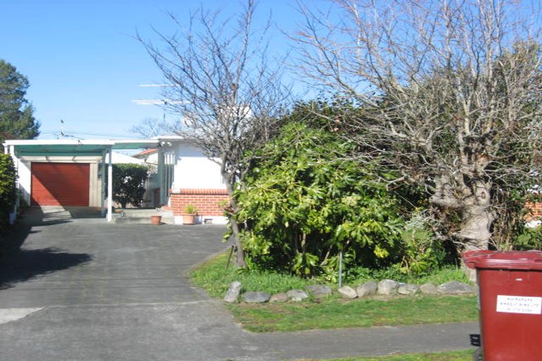 Photo of property in 6 Barrett Place, Carterton, 5713