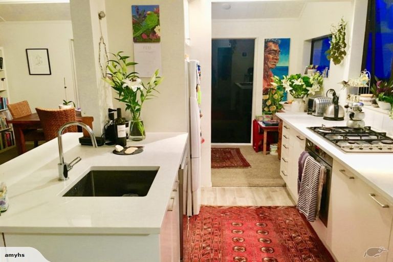 Photo of property in 2 Sinclair Street, Devonport, Auckland, 0624