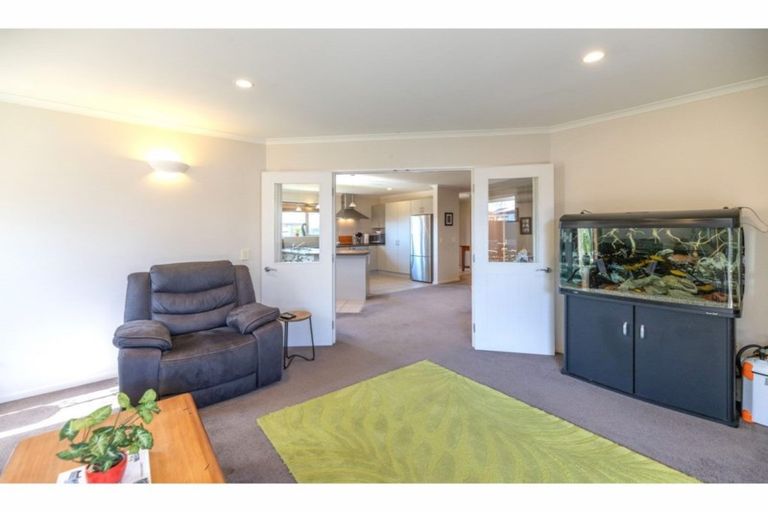 Photo of property in 13 Parkinson Place, Woodend, 7610