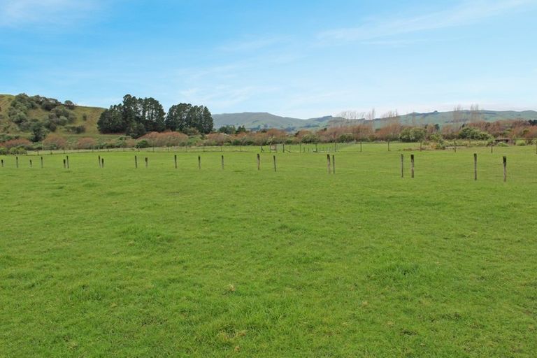 Photo of property in 64b Opaki Kaiparoro Road, Opaki, 5871