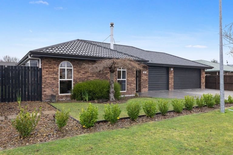 Photo of property in 44 Welsford Street, Woodend, 7610