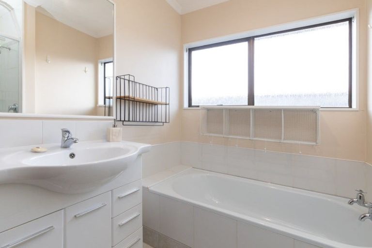 Photo of property in 700a Pioneer Highway, Takaro, Palmerston North, 4412