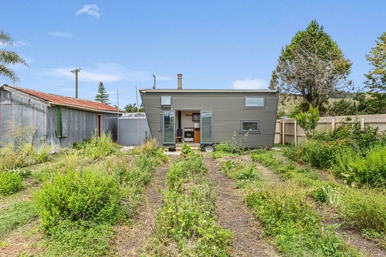 Photo of property in 15 Kipling Road, Te Karaka, 4022