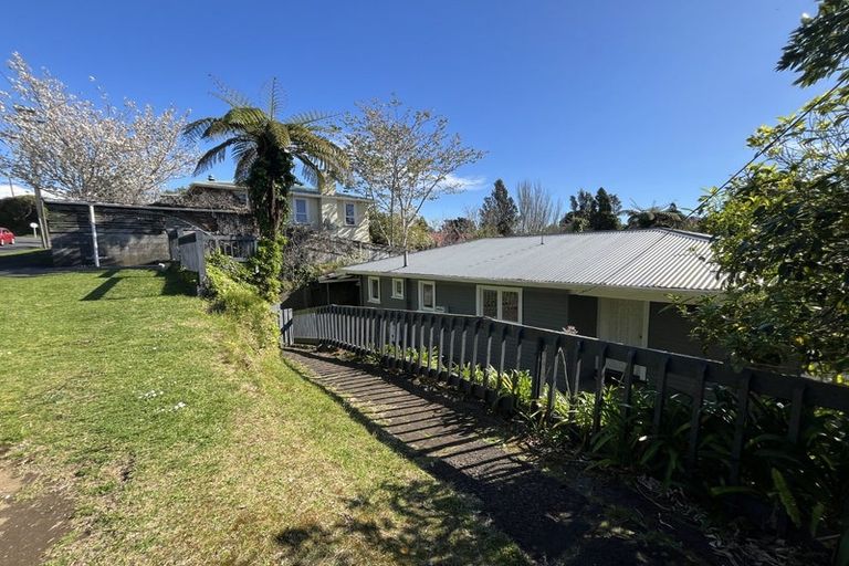 Photo of property in 40 Govett Avenue, Frankleigh Park, New Plymouth, 4310