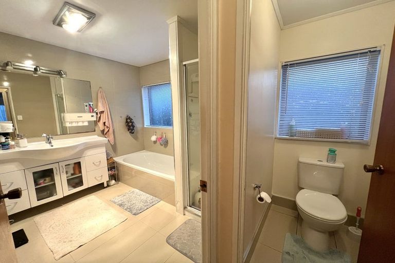 Photo of property in 2/7 Olena Avenue, Sunnyhills, Auckland, 2010