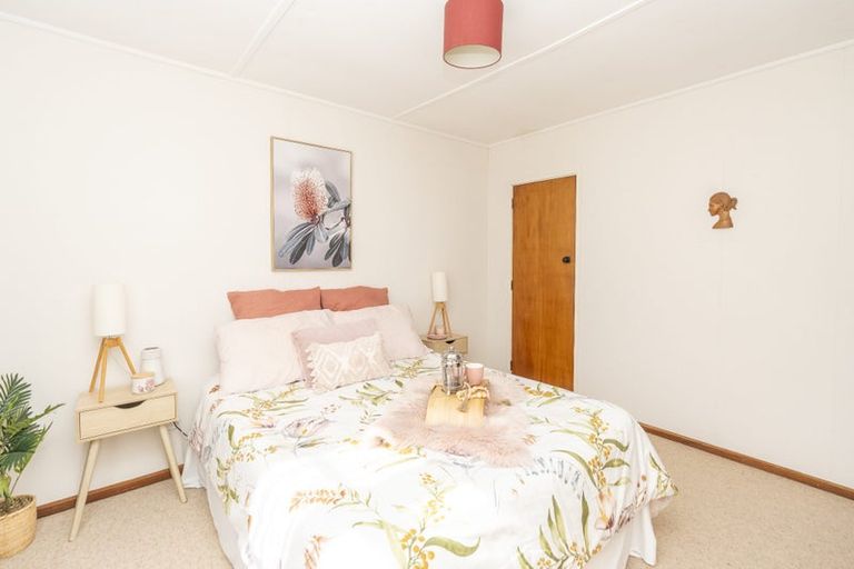 Photo of property in 4 Denz Street, Maeroa, Hamilton, 3200