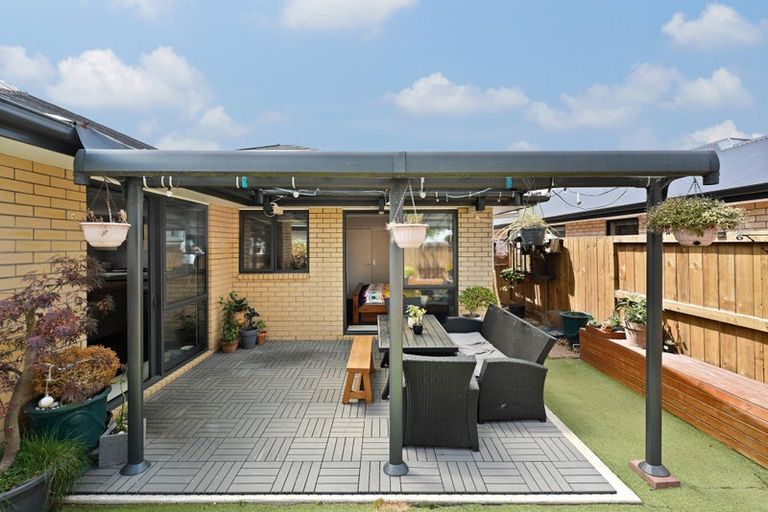 Photo of property in 37 Benjamin Avenue, Rototuna North, Hamilton, 3210