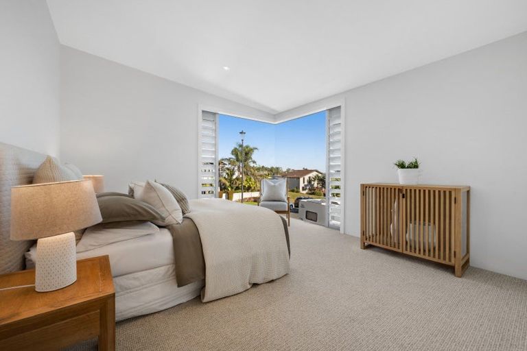 Photo of property in 25 Compass Way, Half Moon Bay, Auckland, 2012