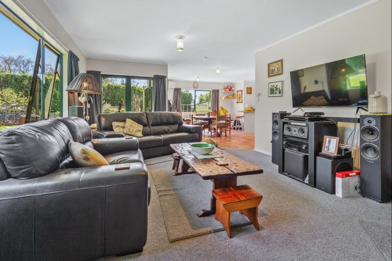 Photo of property in 9 Tui Glen Drive, Levin, 5571
