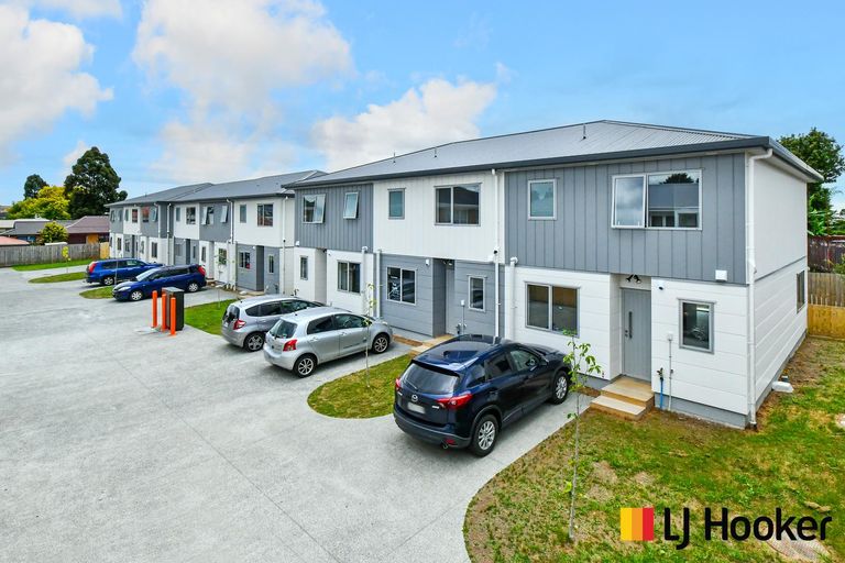 Photo of property in 6/70 Clevedon Road, Papakura, 2110