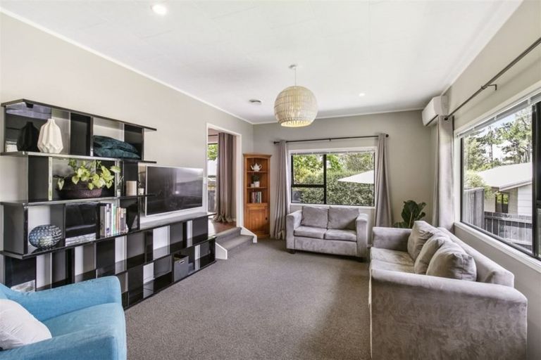 Photo of property in 22 Spargo Road, Massey, Auckland, 0614