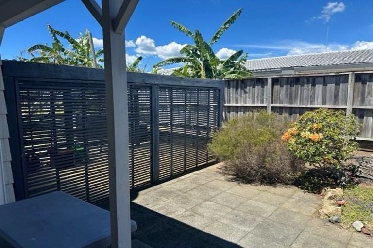 Photo of property in 3/8 Shakespeare Road, Milford, Auckland, 0620