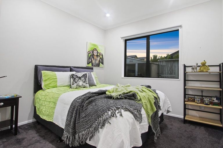 Photo of property in 16 Catherine Mclean Road, Pukekohe, 2120