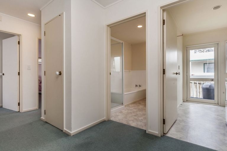 Photo of property in 2/74 College Road, Northcote, Auckland, 0627