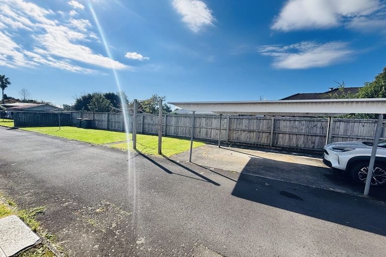 Photo of property in 2/76 Settlement Road, Papakura, 2110