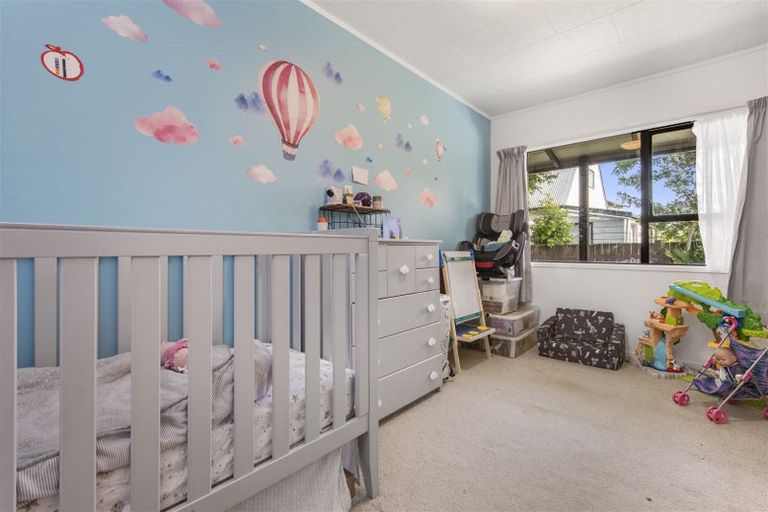 Photo of property in 37 Glennandrew Drive, Half Moon Bay, Auckland, 2012