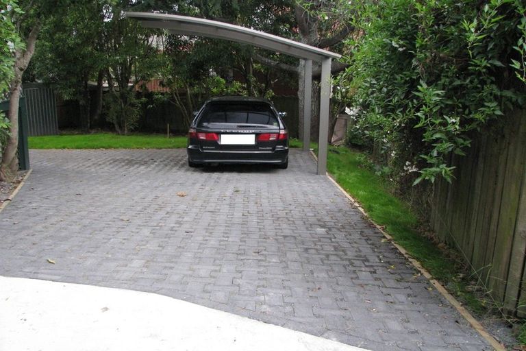 Photo of property in 14 Binda Place, Botany Downs, Auckland, 2010