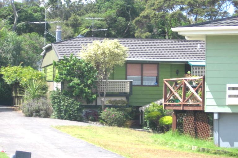 Photo of property in 1/147 Spinella Drive, Bayview, Auckland, 0629