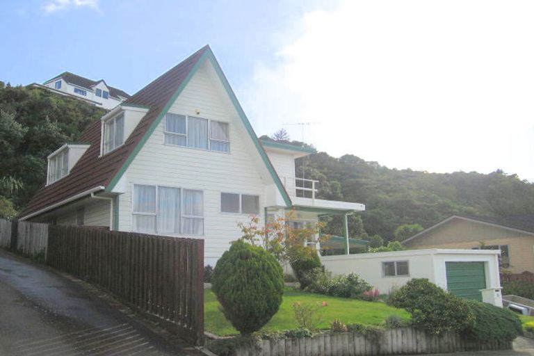 Photo of property in 5 Stanhope Grove, Korokoro, Lower Hutt, 5012