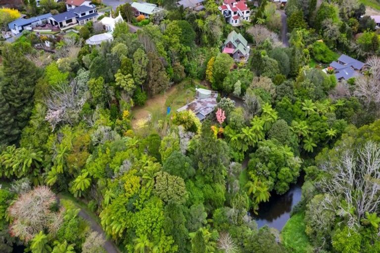 Photo of property in 22c Sequoia Grove, Merrilands, New Plymouth, 4312