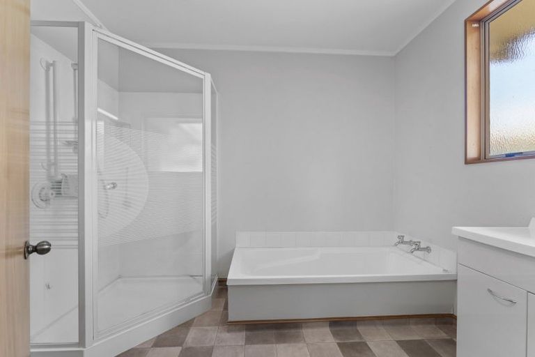 Photo of property in 37 Karina Crescent, Redwoodtown, Blenheim, 7201