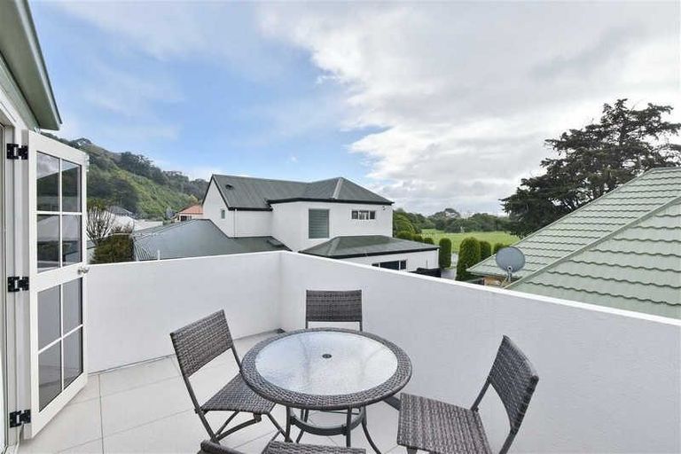 Photo of property in 116 Mccormacks Bay Road, Mount Pleasant, Christchurch, 8081