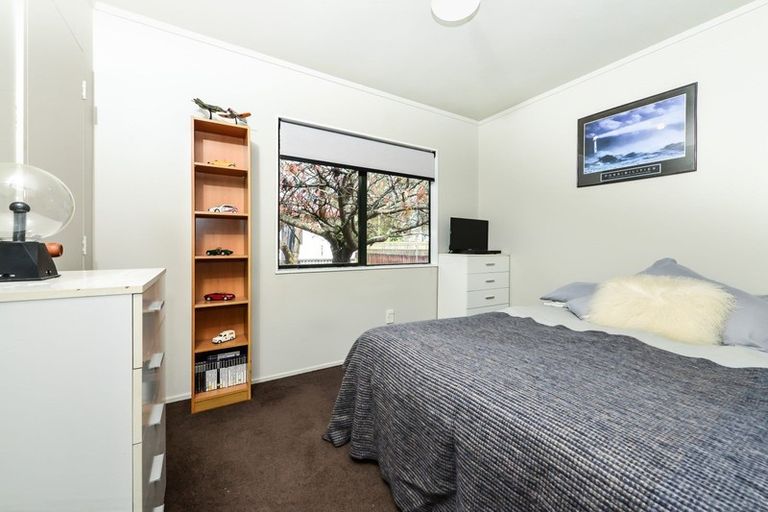 Photo of property in 2 Rigter Place, Enderley, Hamilton, 3214