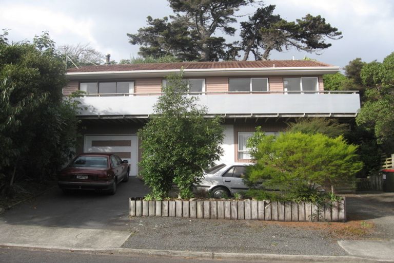 Photo of property in 28 Glen Road, Raumati South, Paraparaumu, 5032