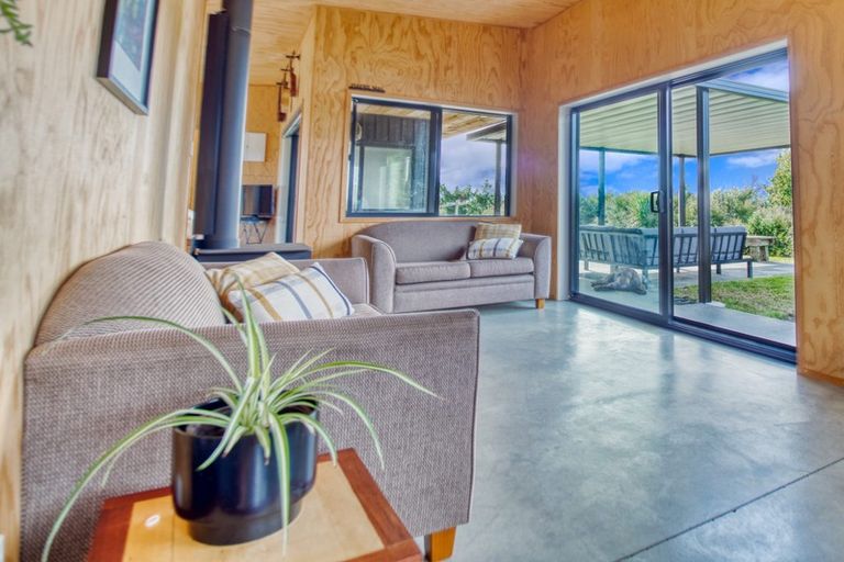 Photo of property in 58 Beasley Road, Pataua South, Onerahi, 0192