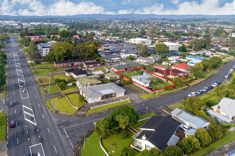 Photo of property in 1 Te Kanawa Crescent, Henderson, Auckland, 0610