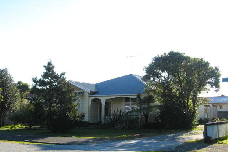 Photo of property in 14 Perotti Street, Greymouth, 7805