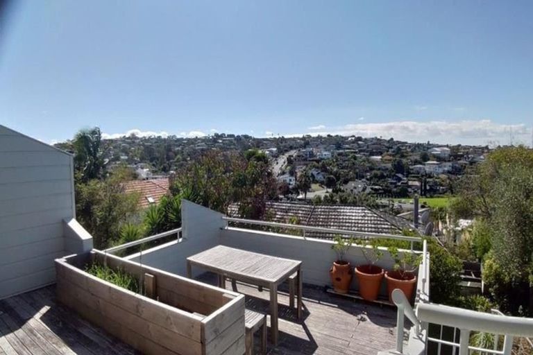 Photo of property in 1/37 Rangitoto Terrace, Milford, Auckland, 0620
