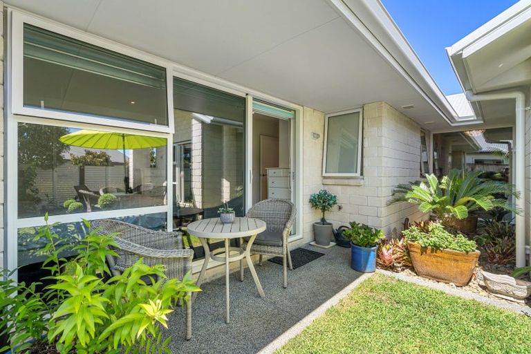 Photo of property in 22 Saint Pauls Drive, Brookfield, Tauranga, 3110